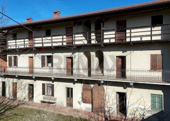 Casa all\'aperto - Rustico Via Santo Stefano
 
13, Bellinzago Novarese - foto 1