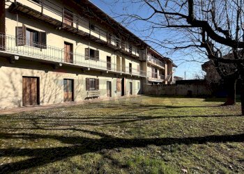 Edificio all\'aperto - Rustico Via Santo Stefano
 
13, Bellinzago Novarese - foto 10