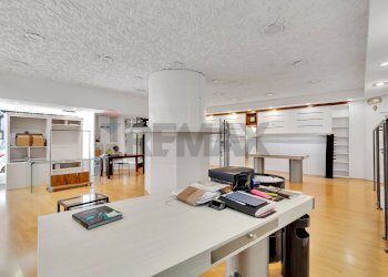 Negozio - Shop via Vittorio Veneto
 
14, Brugherio - photo 8