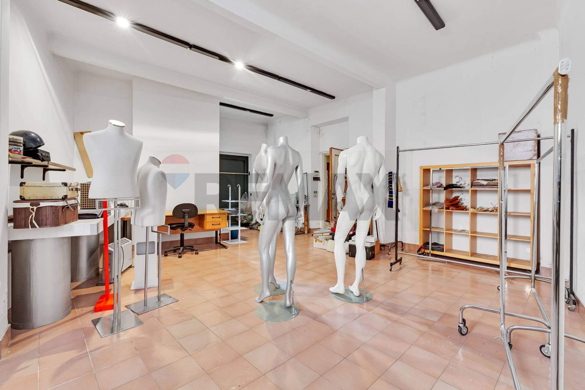 Locale Magazzino-Laboratorio - Laboratorio via Vittorio Veneto
 
14, Brugherio - foto 2