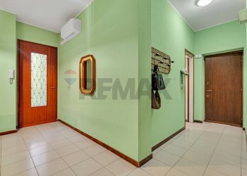 Hall / corridoio - Laboratorio via Vittorio Veneto
 
14, Brugherio - foto 7