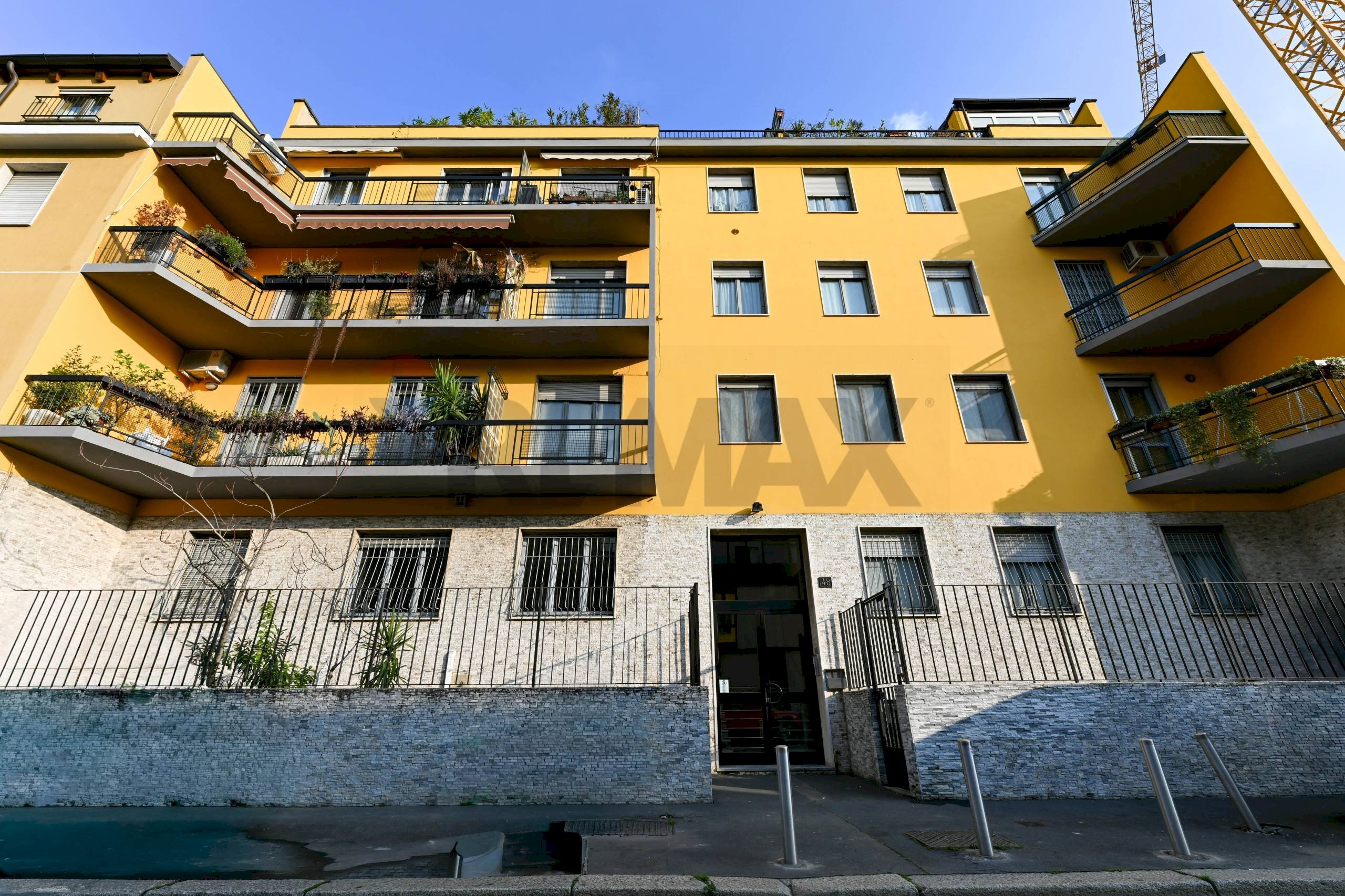 Edificio all\'aperto - Trilocale via Gluck
 
48, Milano - foto 2