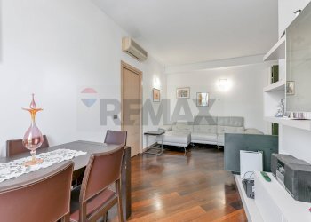 Sala da pranzo - Trilocale via Gluck
 
48, Milano - foto 7