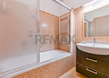 Bagno - Trilocale via Gluck
 
48, Milano - foto 23