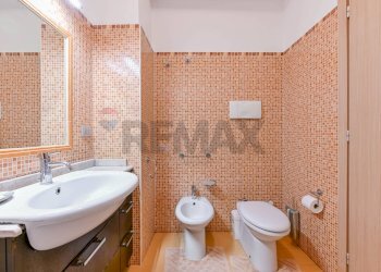 Bagno - Trilocale via Gluck
 
48, Milano - foto 24