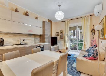 Sala da pranzo - Three-room apartment Via Emilio Dandolo
 
4, Opera - photo 10