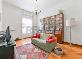 Soggiorno - Quadrilocale Piazzale Gabrio Piola
 
14, Milano - foto 3