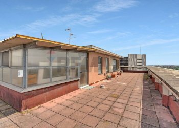 Terrazza - Attic Via Santa Margherita
 
53, Cologno Monzese - photo 31