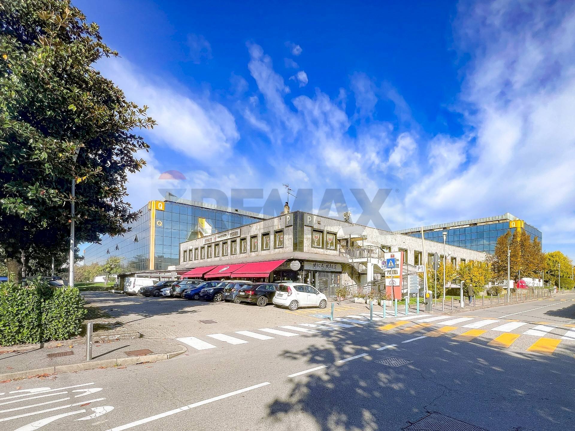 Edificio all\'aperto - Locale Commerciale Via Gran San Bernardo
 
SNC, Rozzano - foto 1