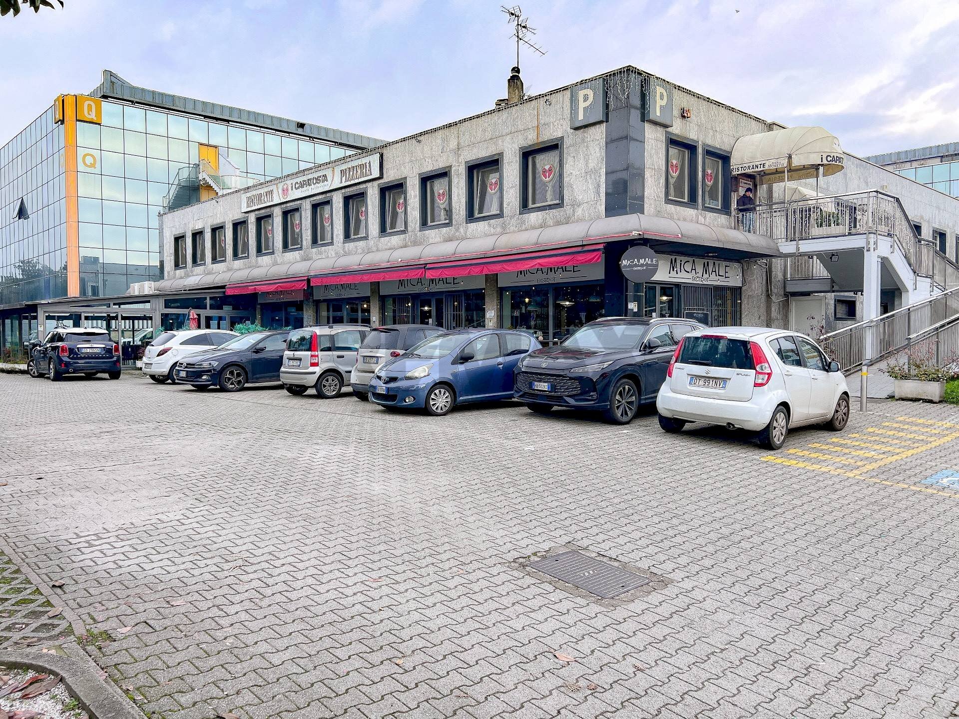 Edificio all\'aperto - Locale Commerciale Via Gran San Bernardo
 
SNC, Rozzano - foto 3