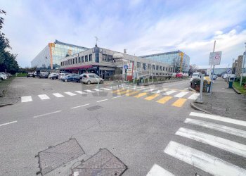 Edificio all\'aperto - Locale Commerciale Via Gran San Bernardo
 
SNC, Rozzano - foto 18