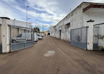 Edificio all\'aperto - Capannone Strada Comunale delle Pezze
 
3, Carmiano - foto 1