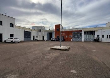 Edificio all\'aperto - Capannone Strada Comunale delle Pezze
 
3, Carmiano - foto 3