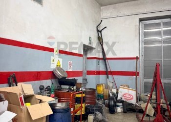 Dispensa di stoccaggio - Capannone Strada Comunale delle Pezze
 
3, Carmiano - foto 10