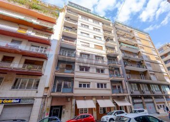 Edificio all\'aperto - Four-room apartment Via Nicolo' Piccinni
 
191, Bari - photo 1