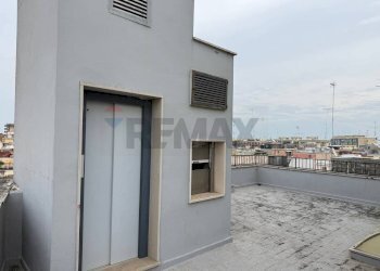 Terrazza - Stabile - Palazzo Piazza Umberto I
 
131, Bari - foto 12