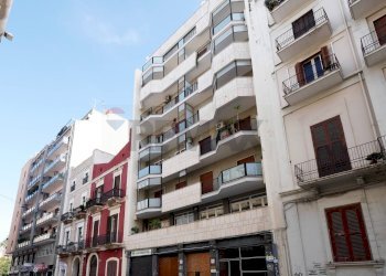 Edificio all\'aperto - Four-room apartment Via Giuseppe Suppa
 
28, Bari - photo 1