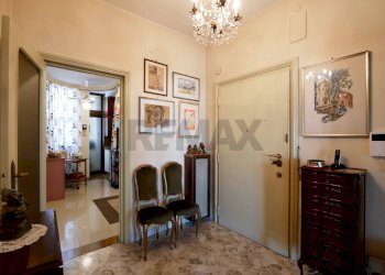 Sala da pranzo - Four-room apartment Via Giuseppe Suppa
 
28, Bari - photo 2