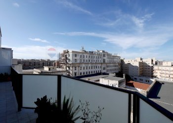 Balcone - Four-room apartment Via Giuseppe Suppa
 
28, Bari - photo 8