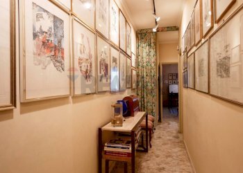 Hall / corridoio - Four-room apartment Via Giuseppe Suppa
 
28, Bari - photo 14