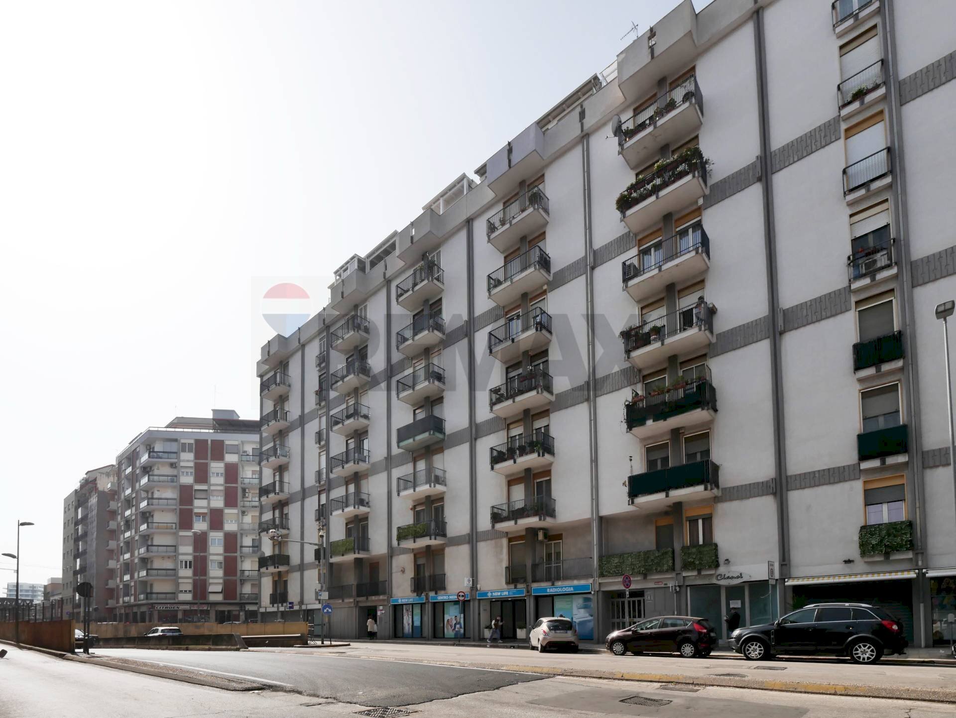 Edificio all\'aperto - Four-room apartment Via Brigata E Divisione Bari
 
94 c, Bari - photo 2