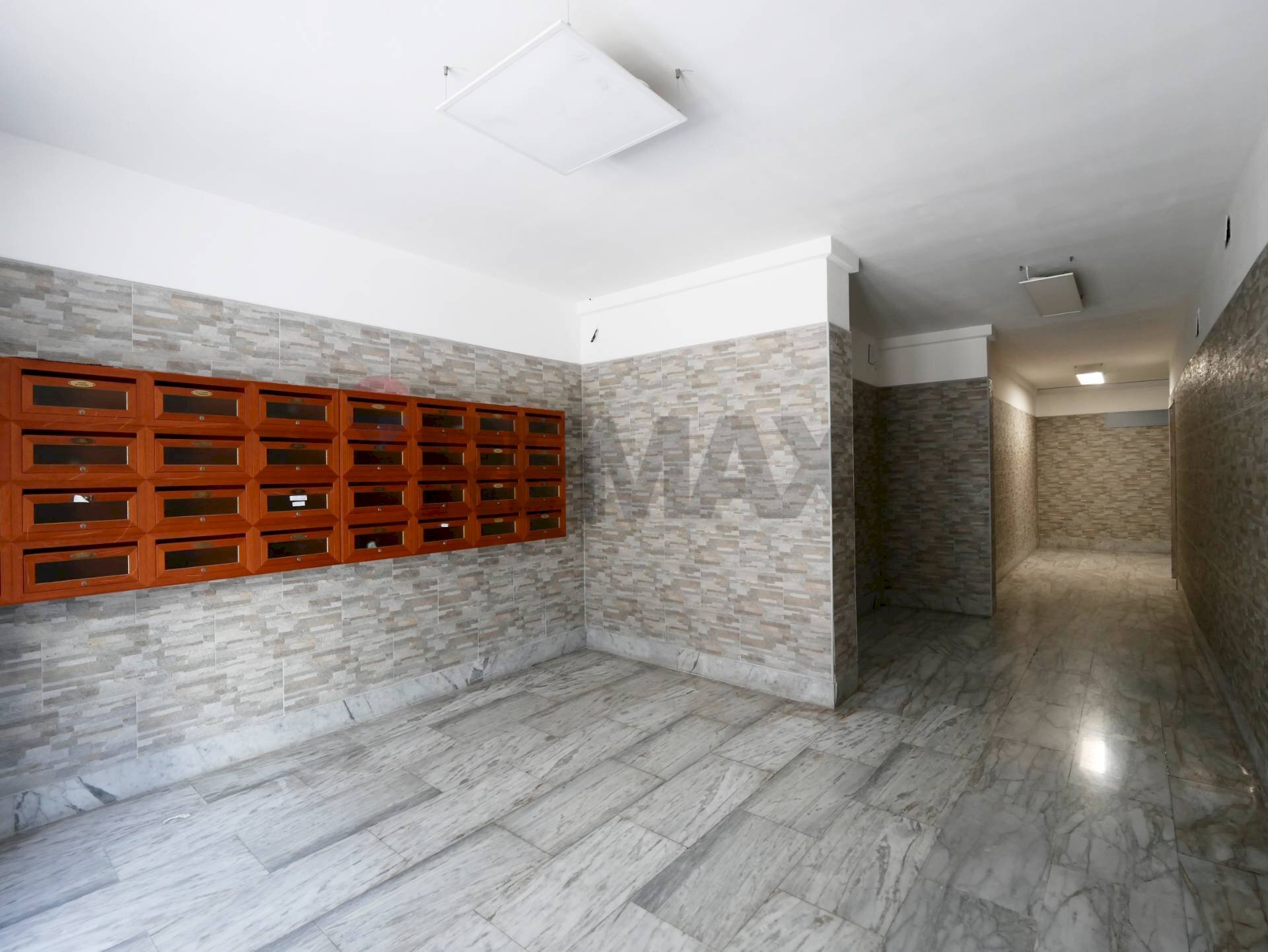 Ricezione / Lobby - Four-room apartment Via Brigata E Divisione Bari
 
94 c, Bari - photo 3