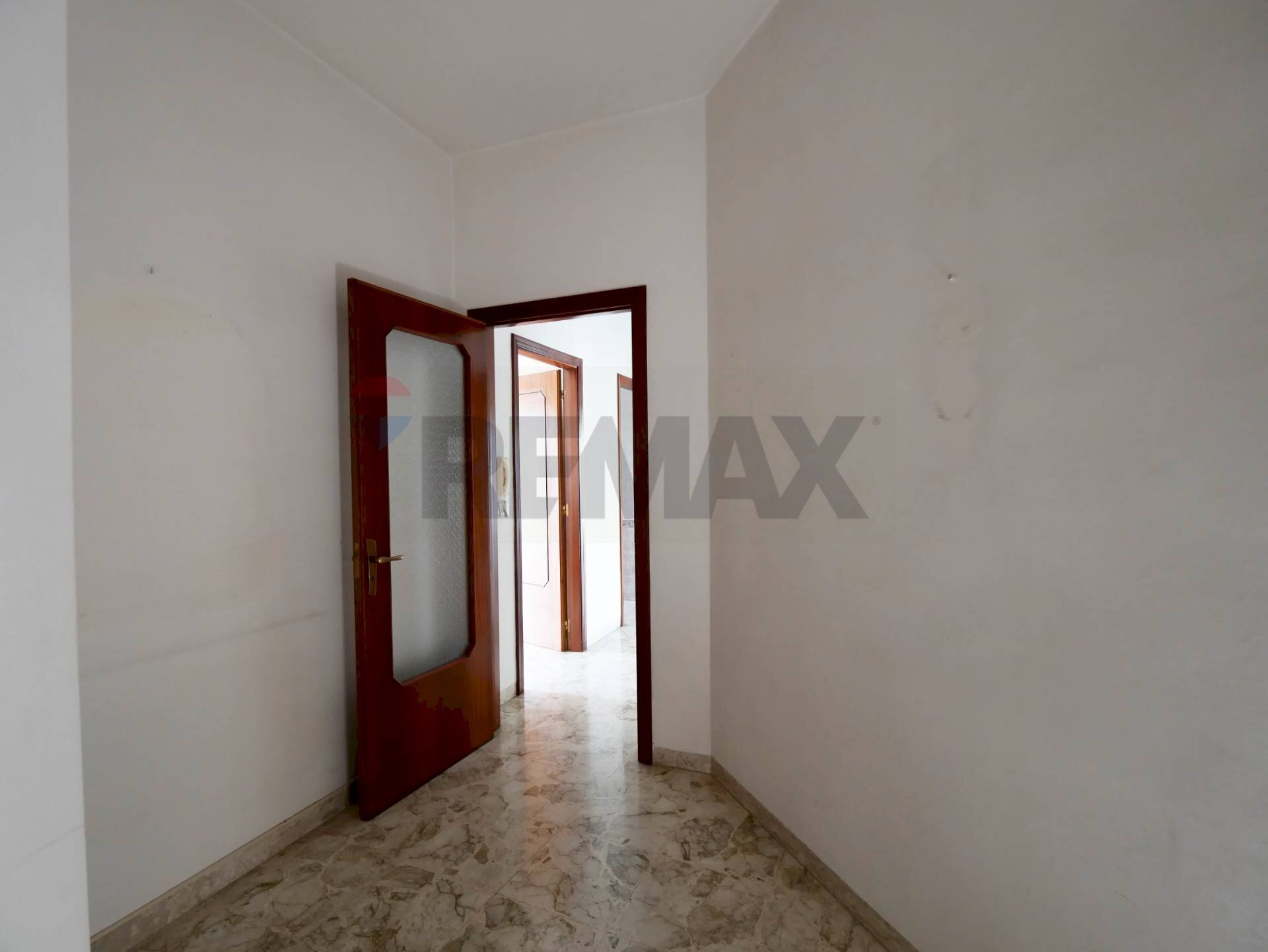 Stanza vuota - Quadrilocale Via Brigata E Divisione Bari
 
94 c, Bari - foto 3