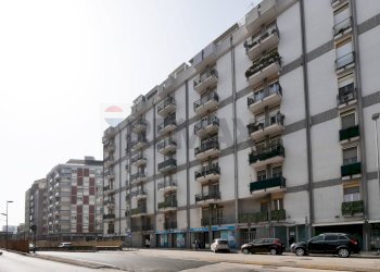 Edificio all\'aperto - Four-room apartment Via Brigata E Divisione Bari
 
94 c, Bari - photo 2