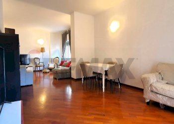 Sala da pranzo - Appartamento Via Pietro Ravanas
 
320, Bari - foto 7