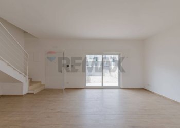 Stanza vuota - Villa Stradella Delle Monache
 
12, Bari - foto 11