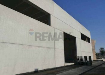 Edificio all\'aperto - Capannone Contrada Finocchio, Mola di Bari - foto 21