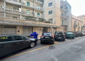 Edificio all\'aperto - Locale Commerciale Via Isonzo
38/40 46/48, Bari - foto 6