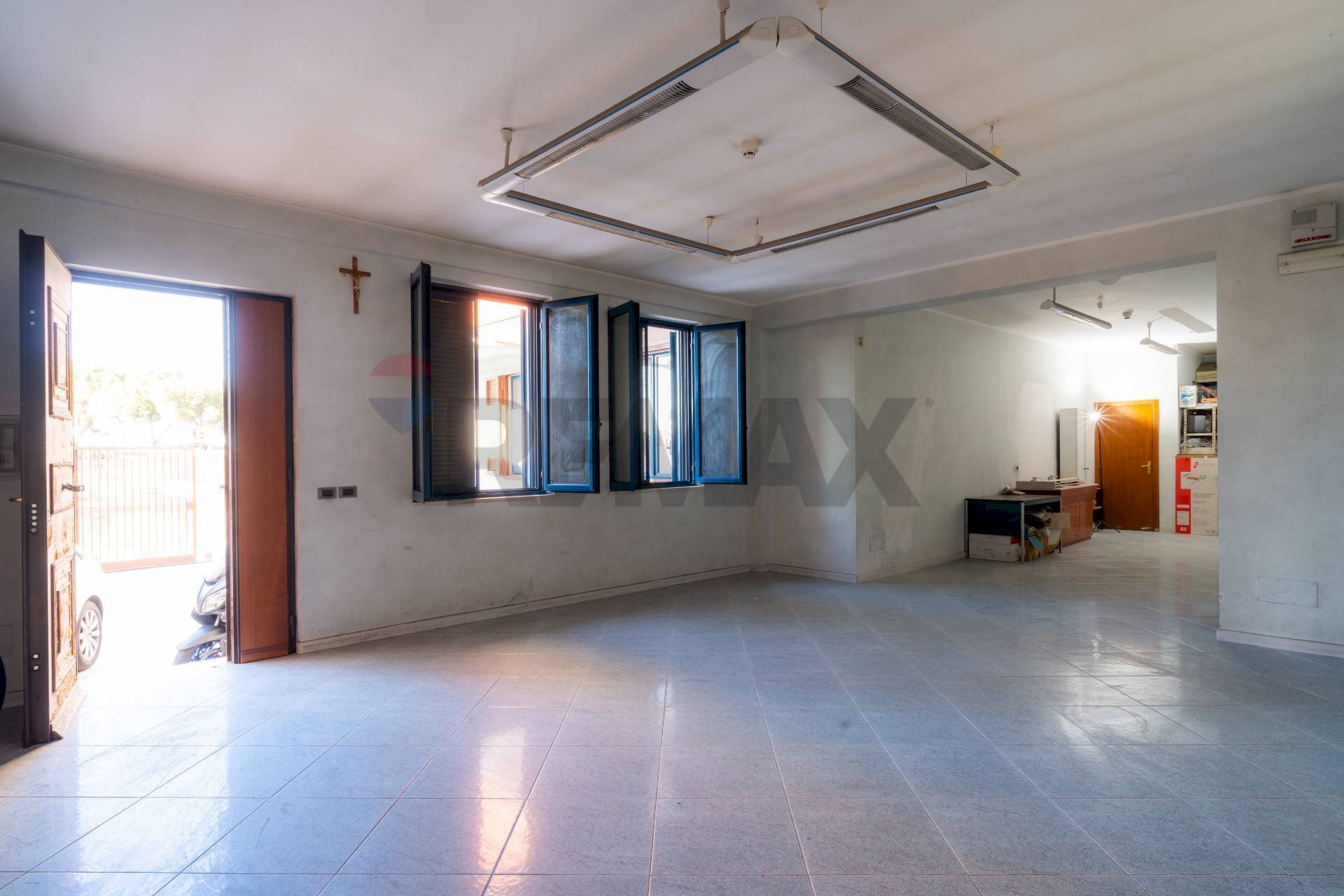 Stanza vuota - Commercial Premises Via Paolo Marzi
 
12, Modugno - photo 3