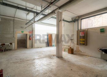 Parcheggio - Locale Commerciale Via Paolo Marzi
 
12, Modugno - foto 12