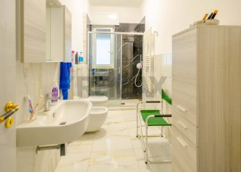 Bagno - Four-room apartment Via Olbia
 
snc, Modugno - photo 9