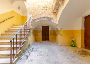 Scale - Bilocale Bari - foto 1