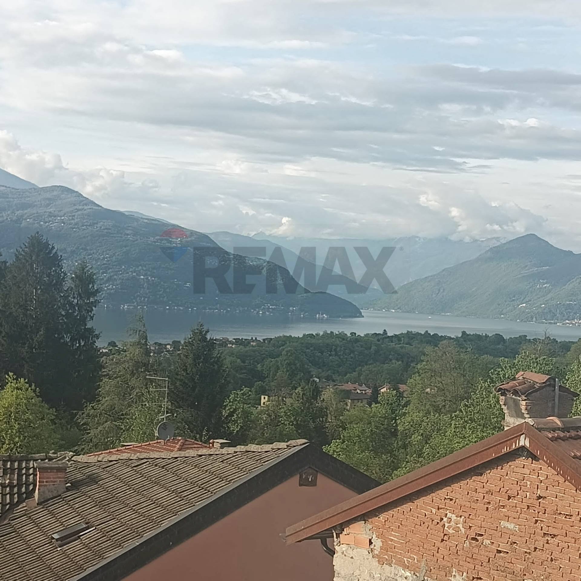 Vista delle montagne - Casa semi indipendente Castelveccana - foto 1