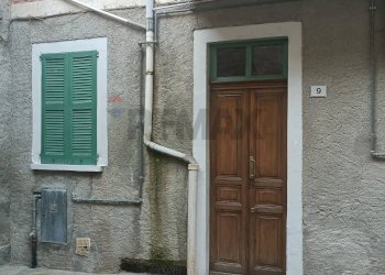 Edificio all\'aperto - Casa semi indipendente Castelveccana - foto 2