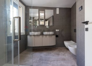Bagno - Villa Azzio - photo 23