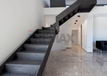 Scale - Villa Azzio - photo 16