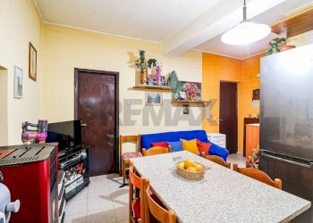 Sala da pranzo - Casa semi indipendente Via Vanante
 
4, Cremenaga - foto 6