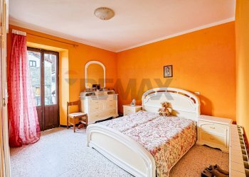 Camera / camera da letto - Casa semi indipendente Via Vanante
 
4, Cremenaga - foto 14