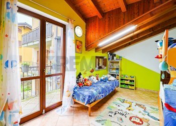 Camera / camera da letto - Independent house Mesenzana - photo 11