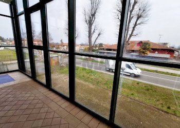 Balcone - Locale Commerciale Borgo Ticino - foto 7