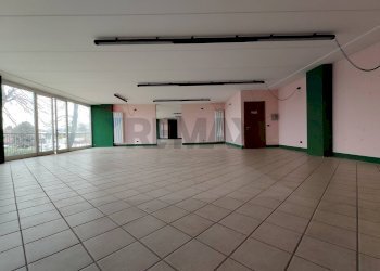 Stanza vuota - Locale Commerciale Borgo Ticino - foto 9