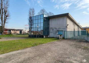 Edificio all\'aperto - Locale Commerciale Borgo Ticino - foto 16