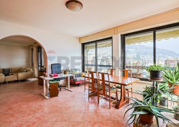 Sala da pranzo - Three-room apartment Via Zanoni
 
30, Lavena Ponte Tresa - photo 8