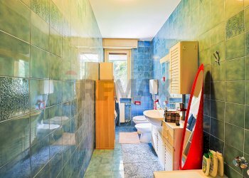 Bagno - Three-room apartment Via Zanoni
 
30, Lavena Ponte Tresa - photo 26