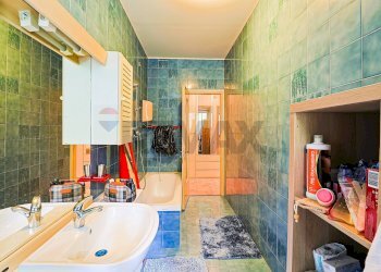 Bagno - Three-room apartment Via Zanoni
 
30, Lavena Ponte Tresa - photo 27