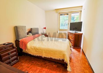 Camera / camera da letto - Three-room apartment Via Zanoni
 
30, Lavena Ponte Tresa - photo 28